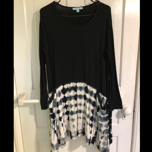 🍄she & sky tie dye tunic WITH POCKETS!! - Picture 2 of 8